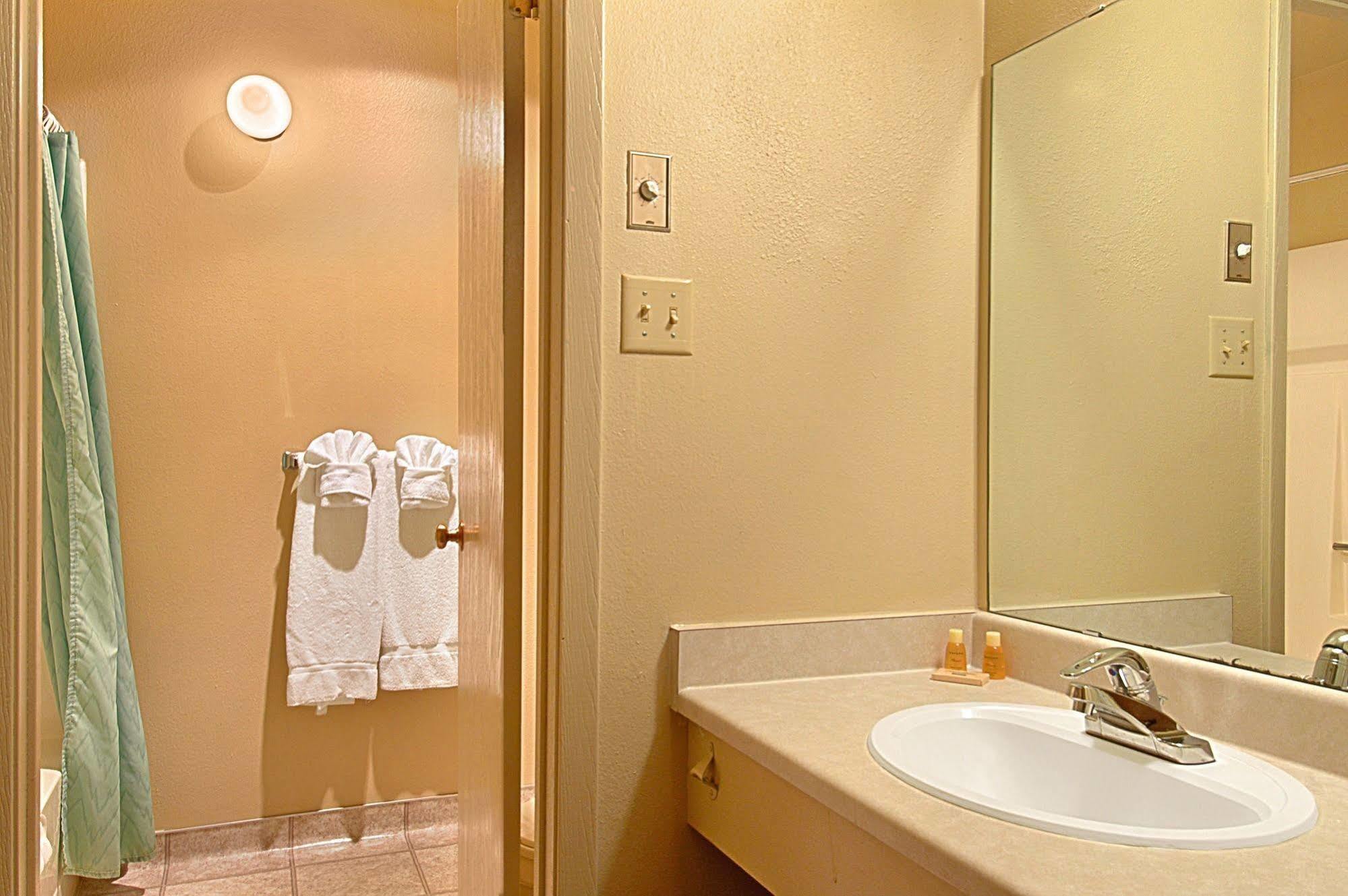 פארק סיטי Prospector Accommodations By All Seasons Resort Lodging מראה חיצוני תמונה